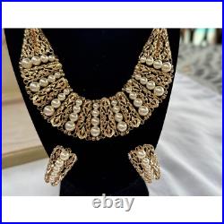 Napier Gold Tone Pearl Statement Necklace & Clip On Earrings Set Vintage withbox Napier Gold Tone Pearl Statement Necklace & Clip On Earrings Set Vintage withbox