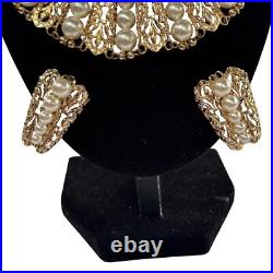 Napier Gold Tone Pearl Statement Necklace & Clip On Earrings Set Vintage withbox Napier Gold Tone Pearl Statement Necklace & Clip On Earrings Set Vintage withbox