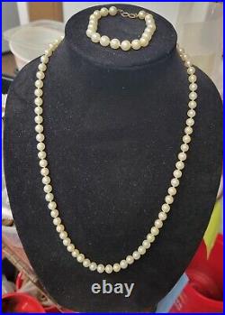 Pearl Necklace And Bracelets Set With 14k Clasps. 24in necklace+ 6.5in bracelet