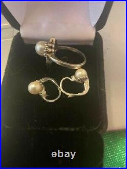 Pearl jewelry set earrings and ring, white gold, 14K, small diamonds