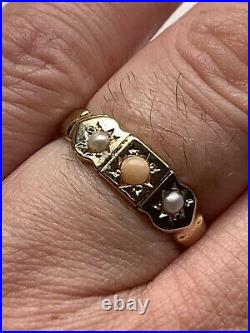 Pretty Vintage UK Hallmarked 9ct Gold Seed Pearl & Coral Gypsy Set Ring Size N