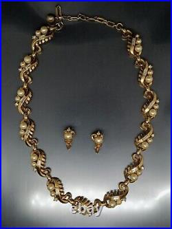 READ Trifari Set Gold Tone Leaf Faux Pearl Crystal Signed 13.75-15.5 Necklace