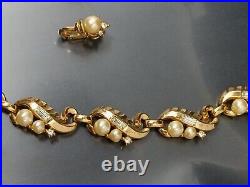 READ Trifari Set Gold Tone Leaf Faux Pearl Crystal Signed 13.75-15.5 Necklace