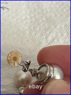 South Sea Pearls and large brilliant diamonds set in 18 kt Gold Clip-on earrings