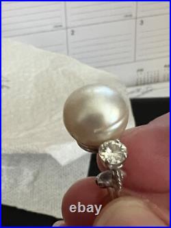 South Sea Pearls and large brilliant diamonds set in 18 kt Gold Clip-on earrings
