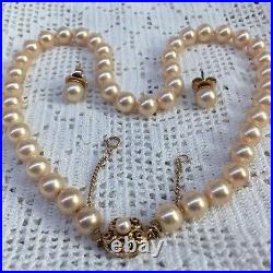 Stunning Vintage Majorica Pearl Gold Necklace &Pearl Gold Necklace & Earring Set