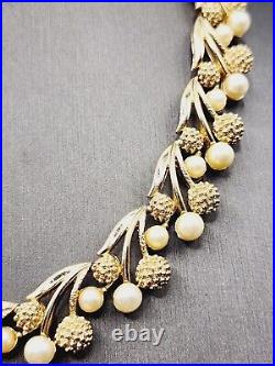 TRIFARI 1950s Vintage GOLD PLATED Necklace & Earrings SET faux Pearl