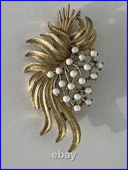 TRIFARI Parure RARE Set Earrings Brooch Bracelet Brushed-Gold White Seed Pearls