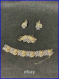 TRIFARI Parure RARE Set Earrings Brooch Bracelet Brushed-Gold White Seed Pearls