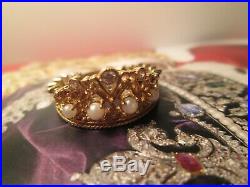 Tiara Ring set with Fine pearls and Diamonds. 18ct yellow Gold. ESTATE PIECE