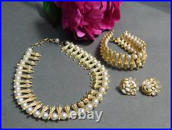 Trifari Jewellery Set Necklace Bracelet & Earrings Gold Tone & Pearls Signed SAM