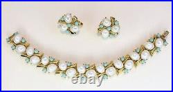 VTG Crown Trifari Pearl & Turquoise Cabochons Gold Tone Bracelet & Earrings Set