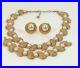VTG-TRIFARI-Faux-Pearl-Textured-Gold-Tone-Swirl-Necklace-Bracelet-Clip-Earrings-01-osku