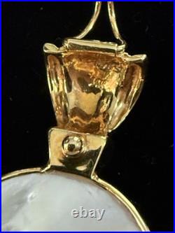 Vintage 14k Yellow Gold 2cm 10mm Mabe White Pearl Pendant And Earrings Set RARE Vintage 14k Yellow Gold 2cm 10mm Mabe White Pearl Pendant And Earrings Set RARE