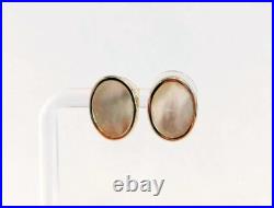Vintage 14k Yellow Gold Oval Bezel Set Mother Of Pearl Post Earrings 2.7 Grams