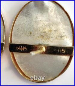 Vintage 14k Yellow Gold Oval Bezel Set Mother Of Pearl Post Earrings 2.7 Grams