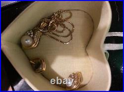 Vintage 18k Gold Earring and Necklace Set with 3 Natural Matching Pearls