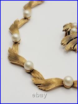 Vintage CROWN TRIFARI Gold Rone Faux Pearl Necklace Bracelet Earrings Set Signed Vintage CROWN TRIFARI Gold Rone Faux Pearl Necklace Bracelet Earrings Set Signed