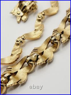 Vintage CROWN TRIFARI Gold Rone Faux Pearl Necklace Bracelet Earrings Set Signed Vintage CROWN TRIFARI Gold Rone Faux Pearl Necklace Bracelet Earrings Set Signed