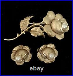 Vintage Crown Trifari Gold Tone Rose Flower Brooch Earrings Jewelry Set Lot Of 2