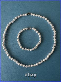 Vintage Genuine Pearl Necklace and Bracelet Set With 14K Gold Clasps Sz 18/7.5 Vintage Genuine Pearl Necklace and Bracelet Set With 14K Gold Clasps Sz 18/7.5