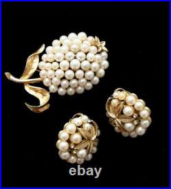 Vintage Gold Plate Signed Crown Trifari Faux Pearl Brooch & Clip On Earrings Set