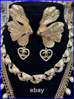 Vintage Lisner Pearl Gold Jewelry Set