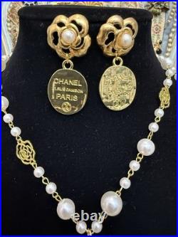 Vintage Modern Twist Pearl Gold Tone Jewelry Set