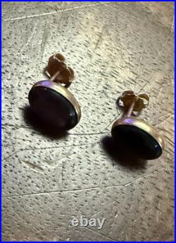 Vintage Oval Black Mother of Pearl Earrings Set in 14k Yellow Gold, 9mm x 11mm