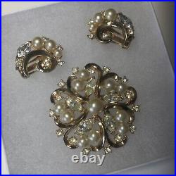 Vintage TRIFARI Alfred Philippe 1952 Gold Tone R/S Faux Pearl Brooch & Earrings