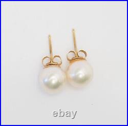 Vintage elegant classic 14k gold and pearl necklace post earrings set