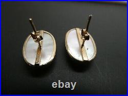 Vintage14KT Yellow Gold White Mabel Pearl Oval 17mm x 11mm Bezel Set Earrings