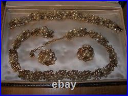 Vtg CROWN TRIFARI Faux Pearl Rhinestone Gold Toned Necklace Bracelet Earring Set