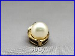 Womans 10K Yellow Gold 5MM Pearl & Diamond Stud Earrings & Pearl Pendant Set Womans 10K Yellow Gold 5MM Pearl & Diamond Stud Earrings & Pearl Pendant Set