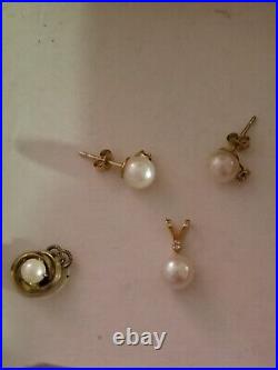 Zales 14 Kt Gold Pearl And Diamond Earring Pendant Set