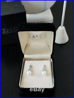 Zales White Gold Diamond and Freshwater Pearl Earrings and Necklace Set